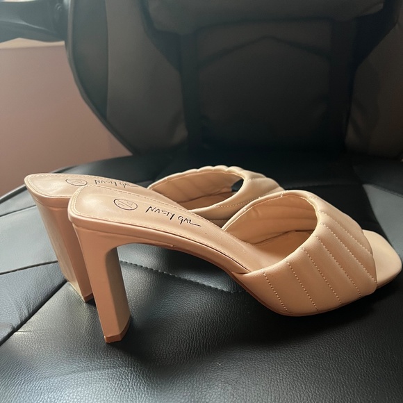 Nasty Gal Beige Quilted Sandals - Picture 2 of 6